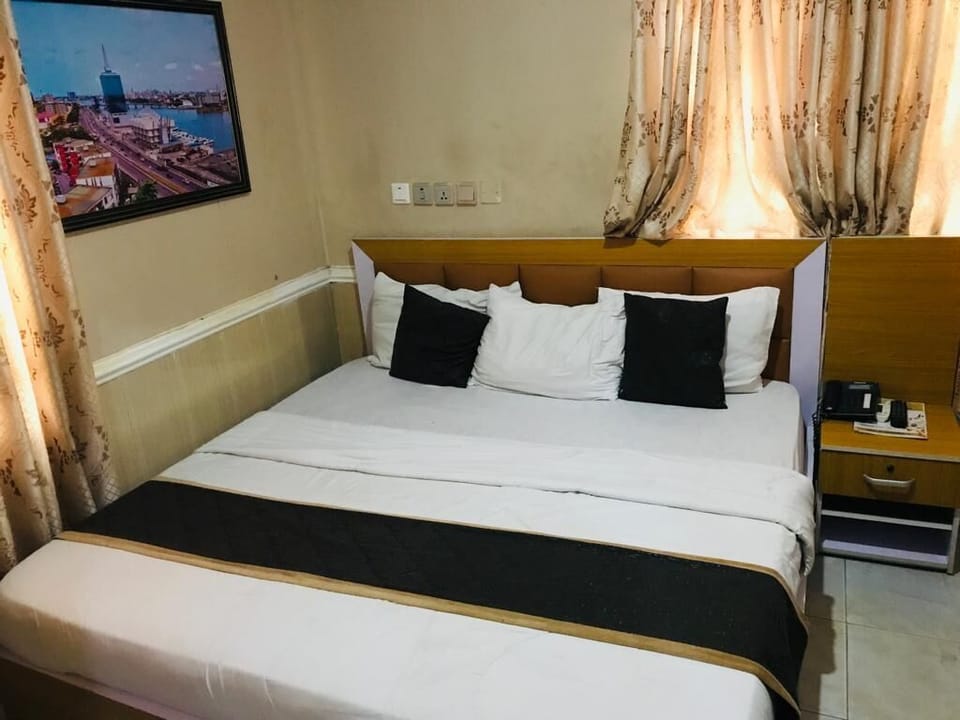 Standard Room | 1 bedroom, laptop workspace, free WiFi