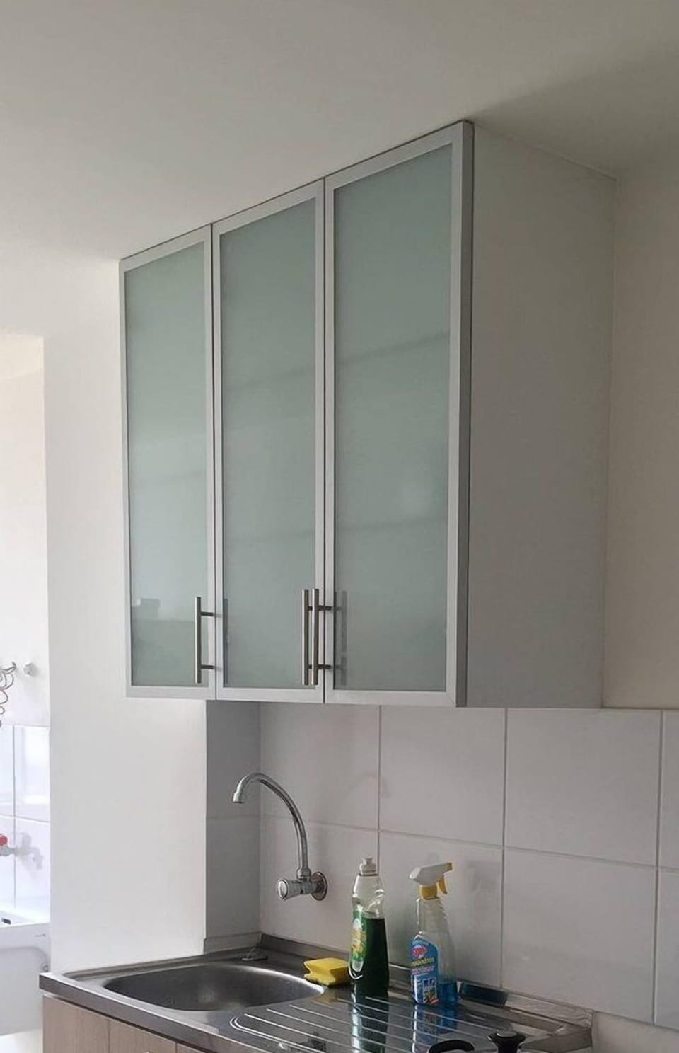 Economy Apartment | Private kitchen | Cookware/dishes/utensils