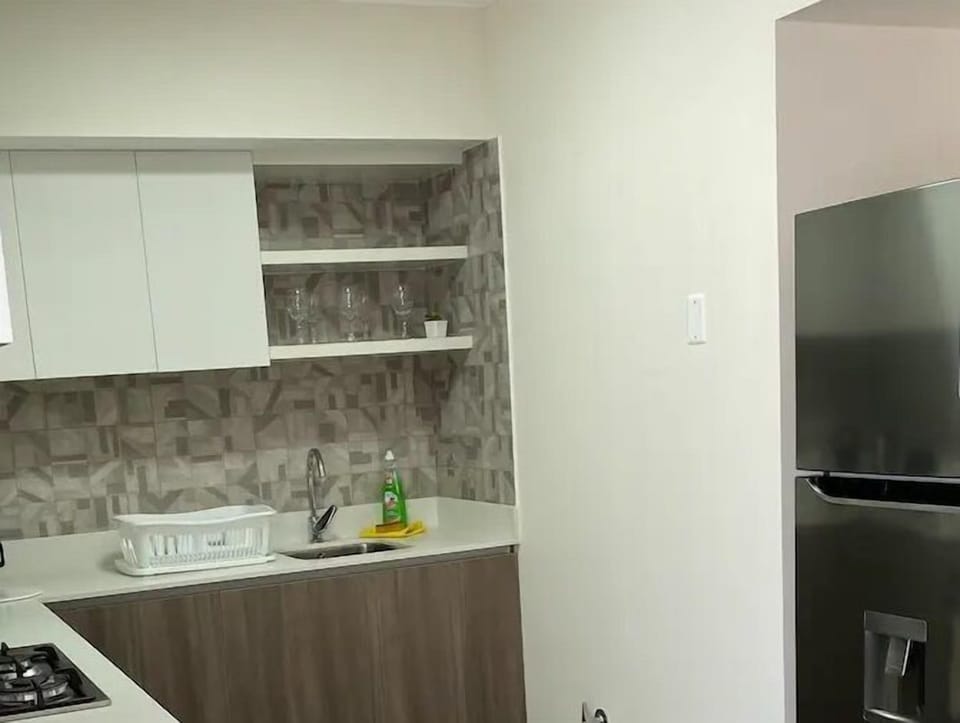 Classic Condo | Private kitchen | Cookware/dishes/utensils