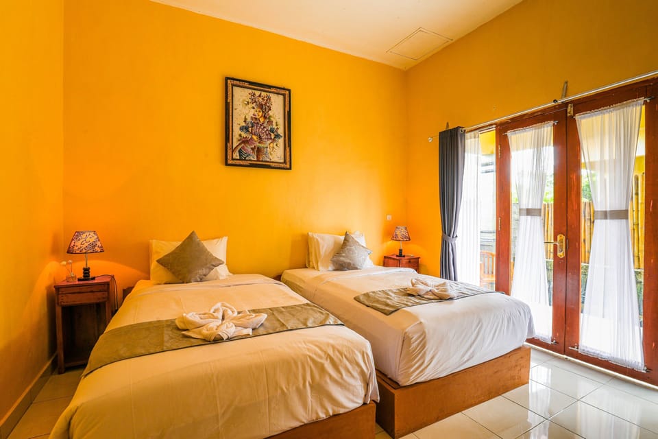 Basic Twin Room | Desk, soundproofing, free WiFi, bed sheets