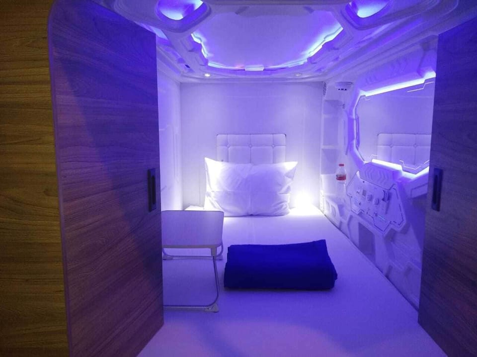 Superior Single Room | Free WiFi, bed sheets
