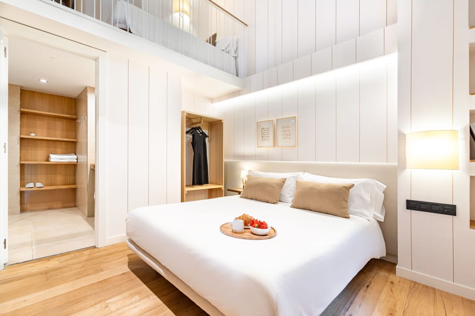 Studio Suite | In-room safe, soundproofing, free WiFi, bed sheets