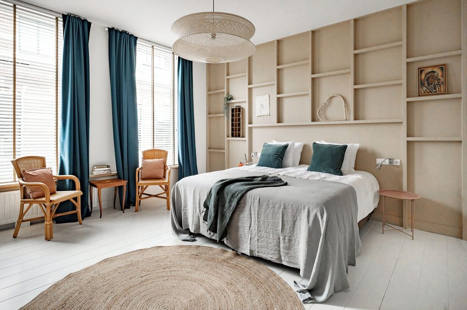 Deluxe Double Room, 1 King Bed | Hypo-allergenic bedding, individually decorated, individually furnished