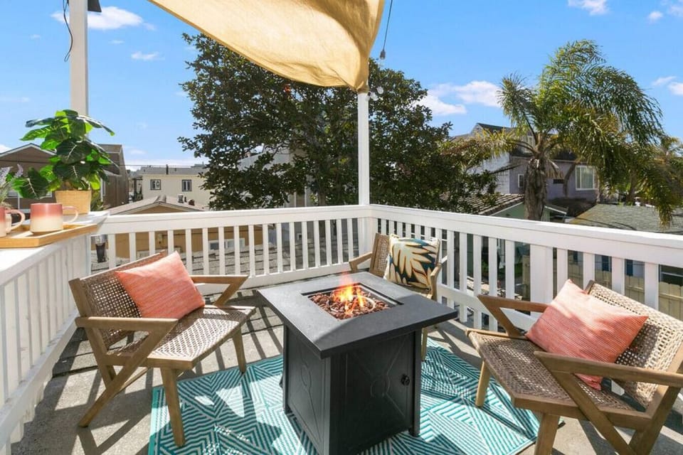 Front Patio - Includes fire pit and grill