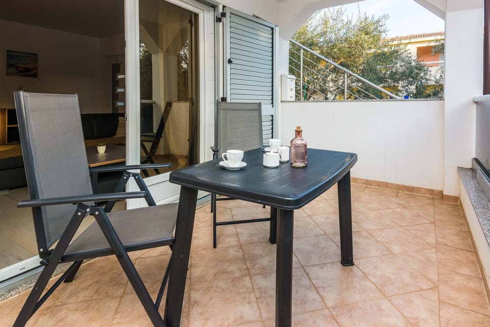Classic Apartment | Terrace/patio