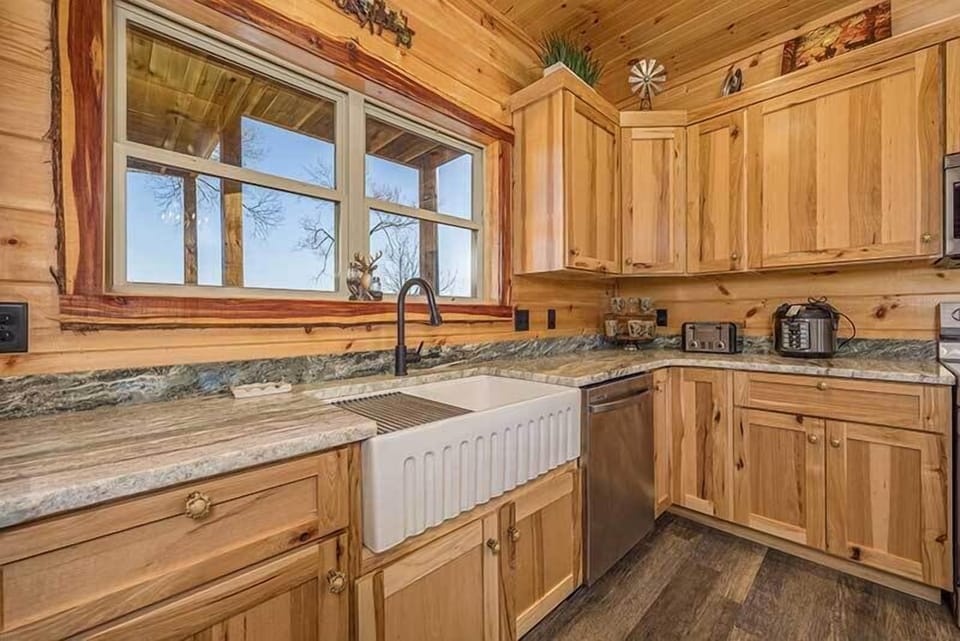 Kitchen Farmers Sink