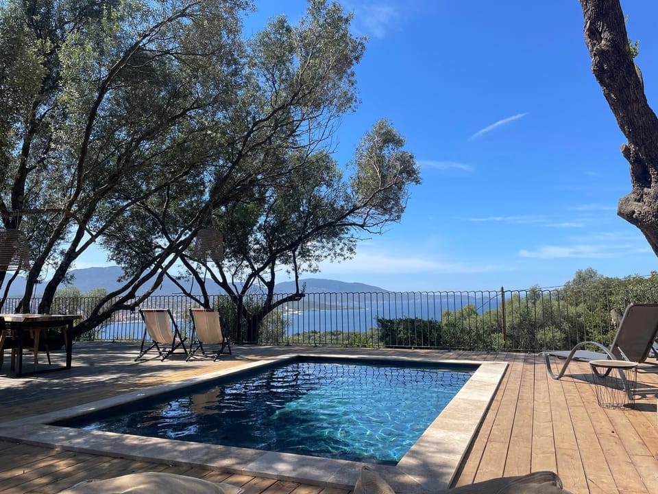 Private pool