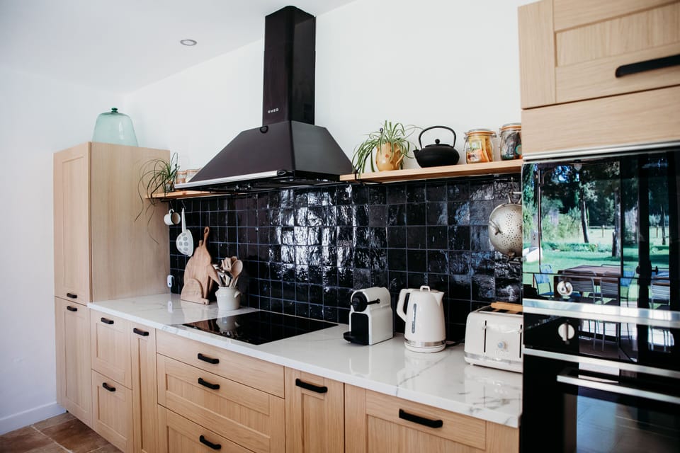 Cottage | Private kitchen | Full-size fridge, microwave, oven, dishwasher