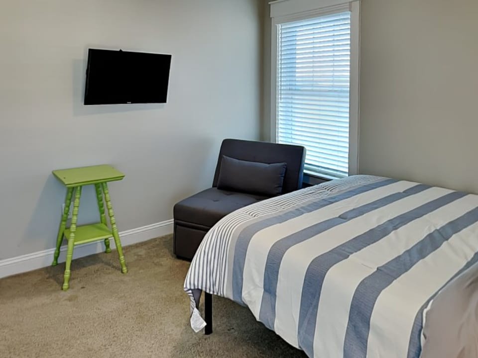Bedroom 3 - Second Floor, Queen Sized Bed