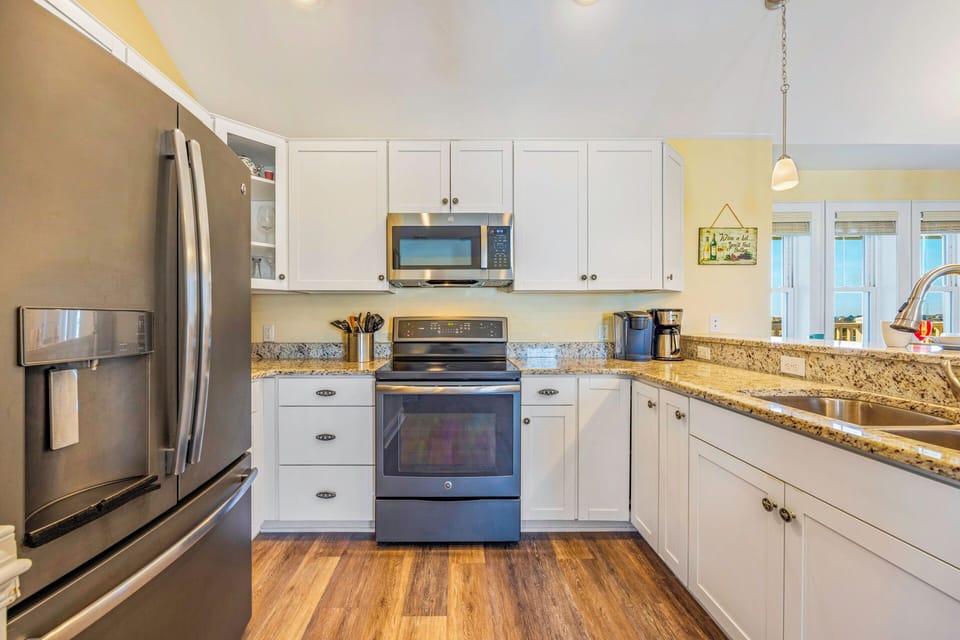 Surf or Sound Realty - 1104 - Bay Dream Believer - Kitchen -1