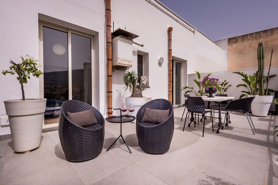 Balcony / Terrace / Patio