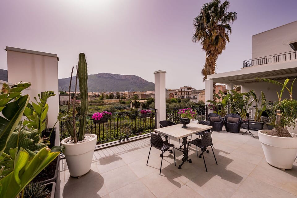 Balcony / Terrace / Patio