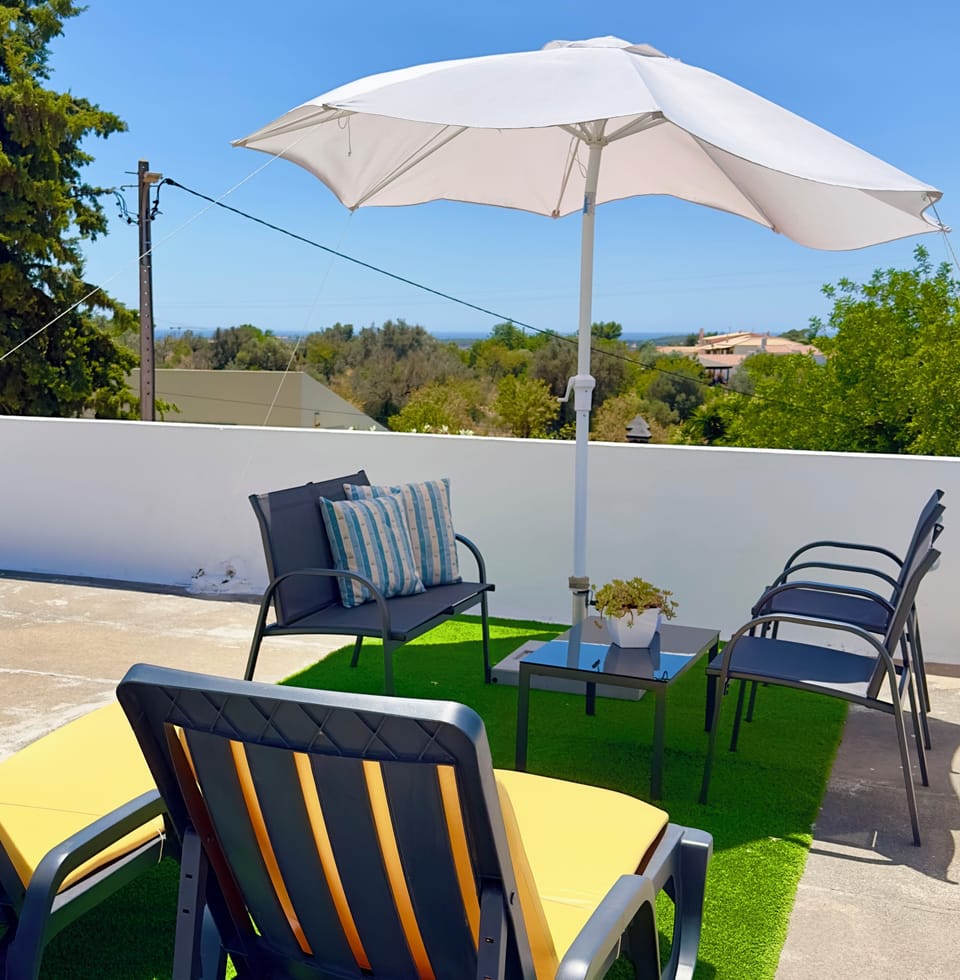 You will can see of the terrace the sea and the stunning sunset.