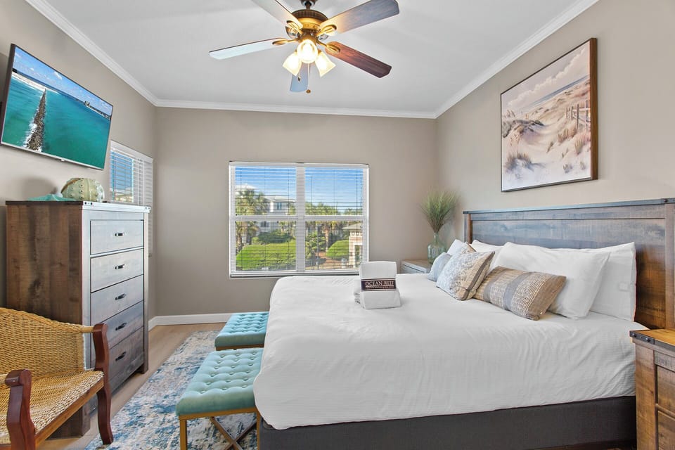 24-Emerald-Waters-206-Primary-Bedroom