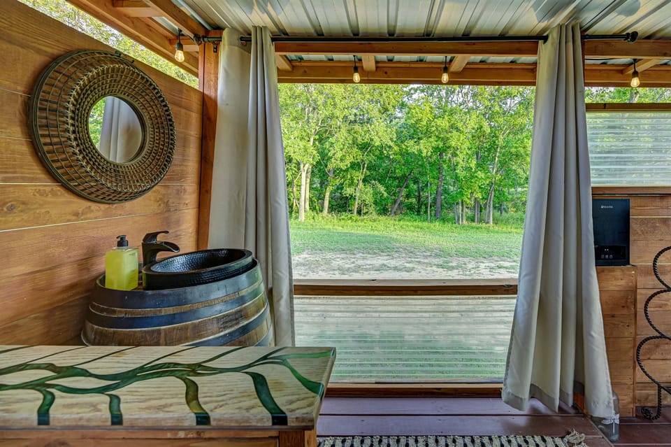 Outside showers are the the guest favorite.