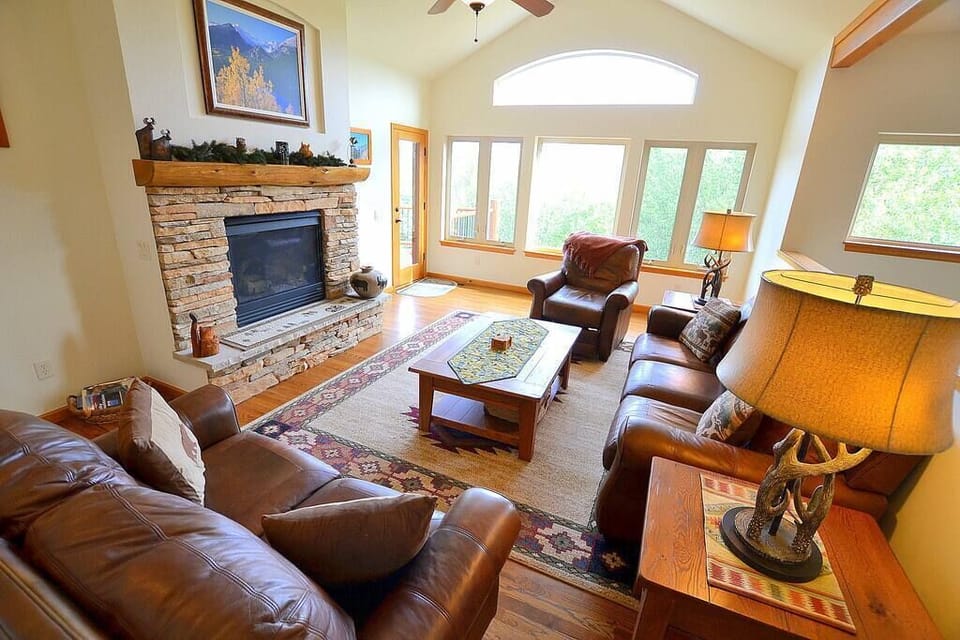 Living Room Gas Fireplace