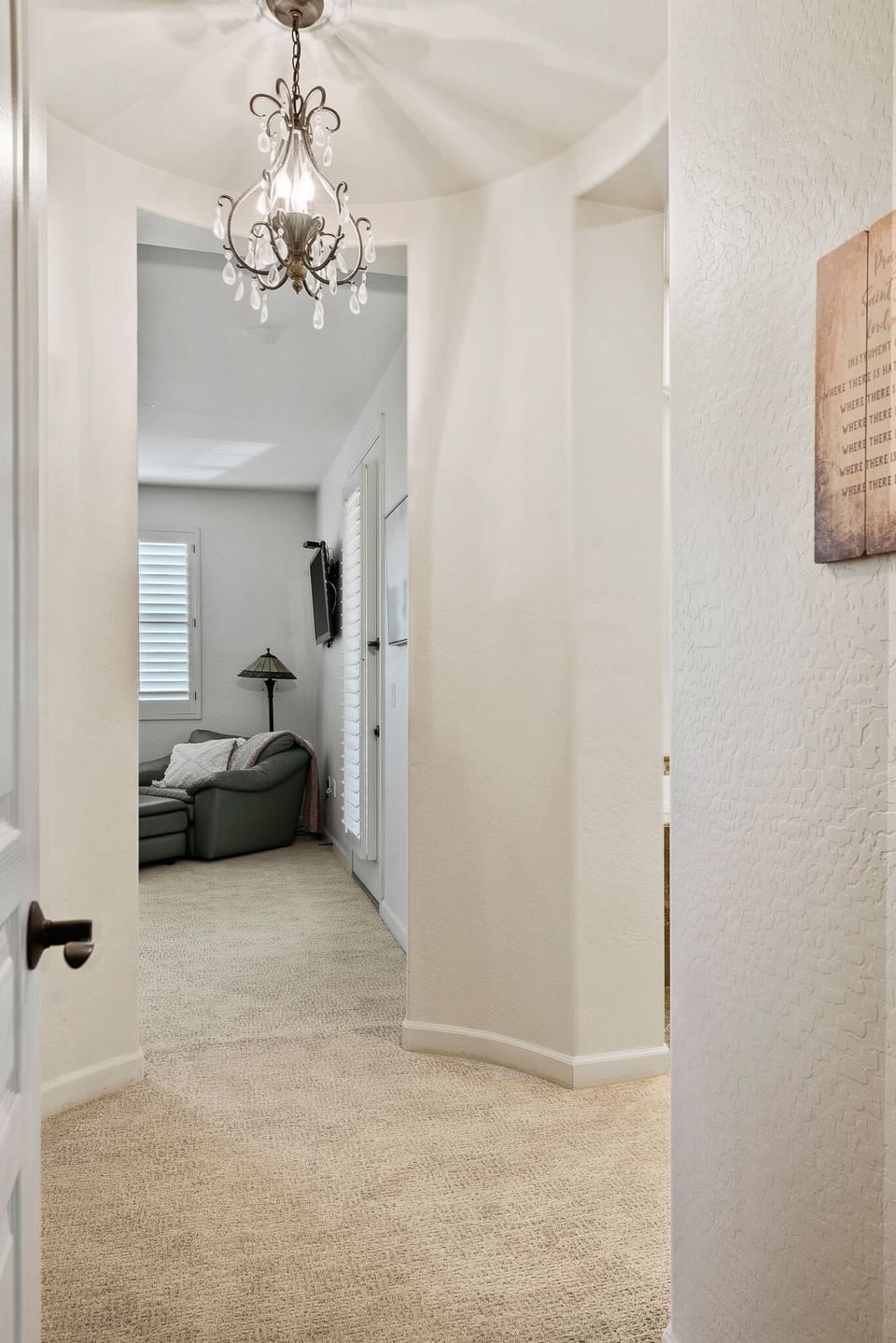 Entry to Main bedroom 