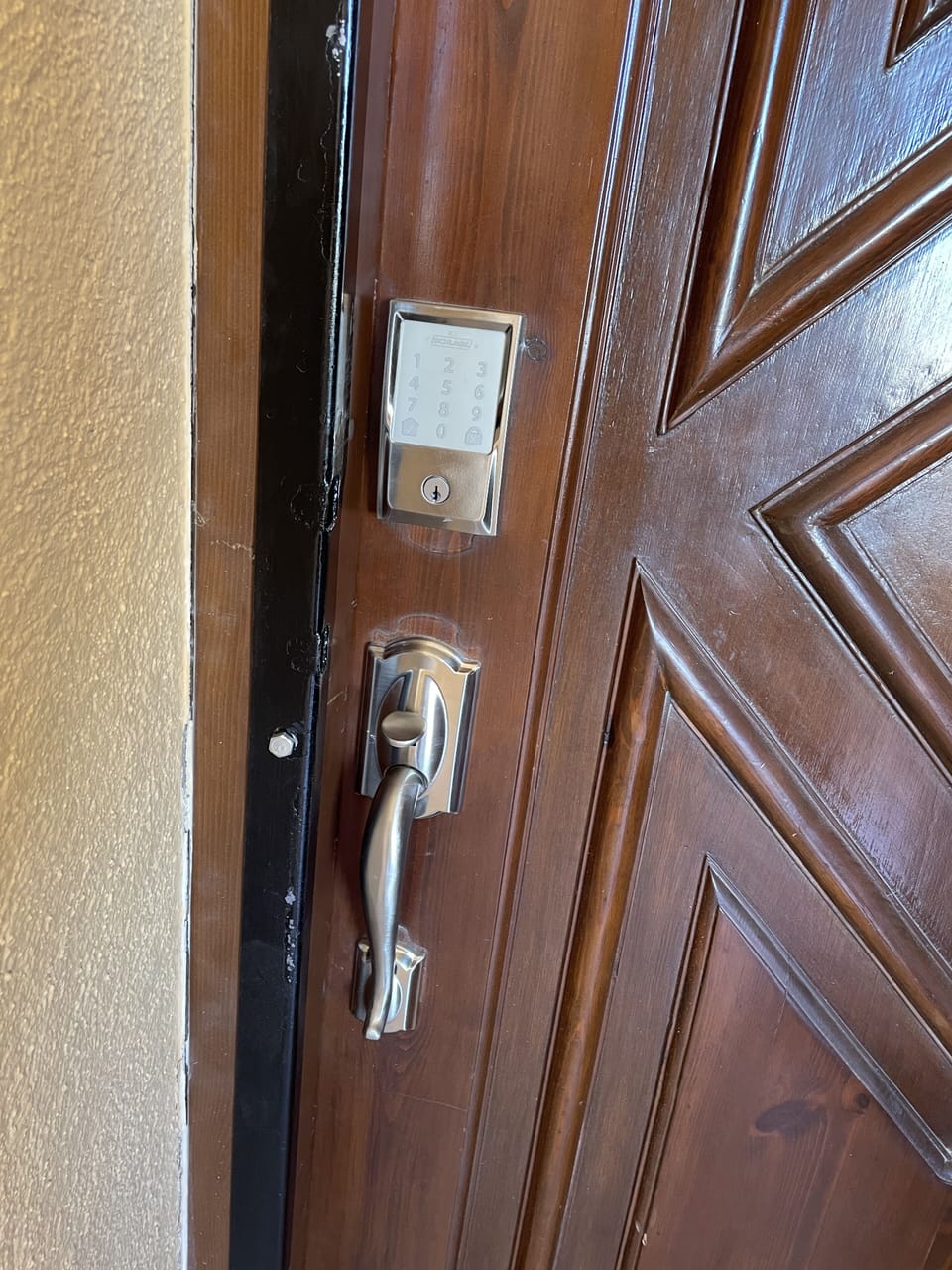 No keys!  You get a personal door code.  Previous guest door codes deactivated.