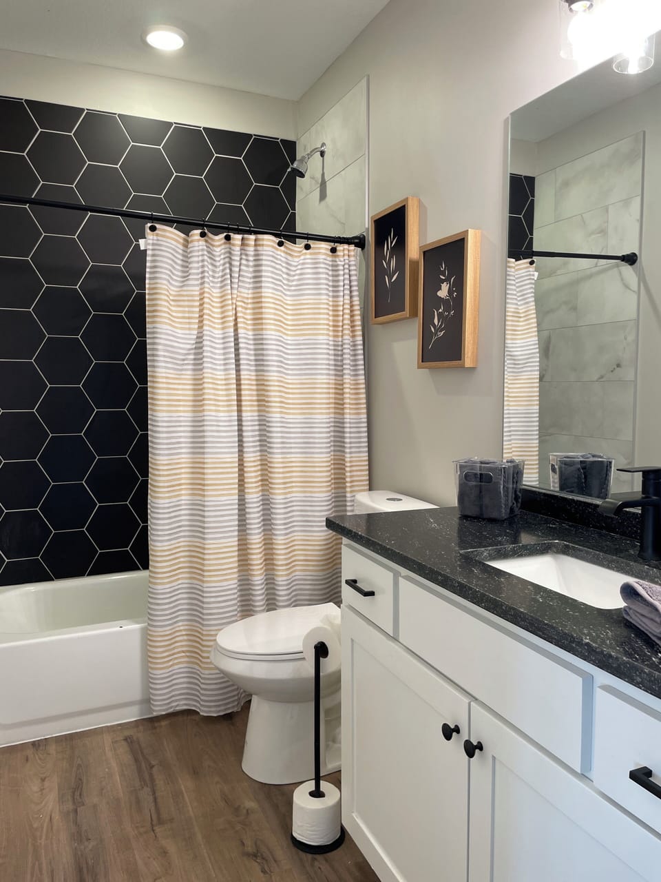 Lower level full bath