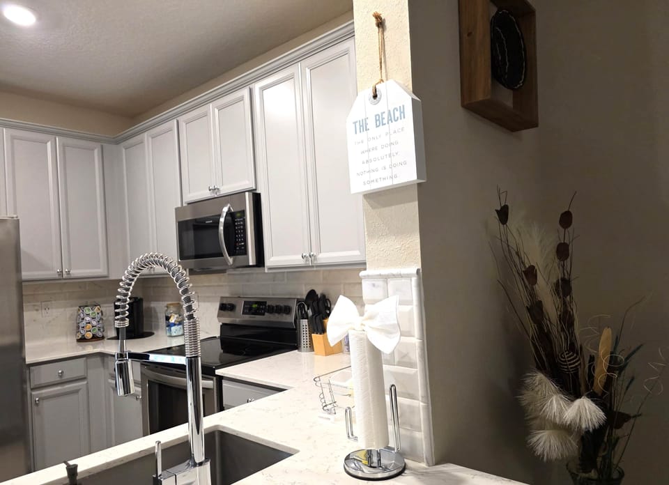 Bright, modern kitchen makes eating in convenient