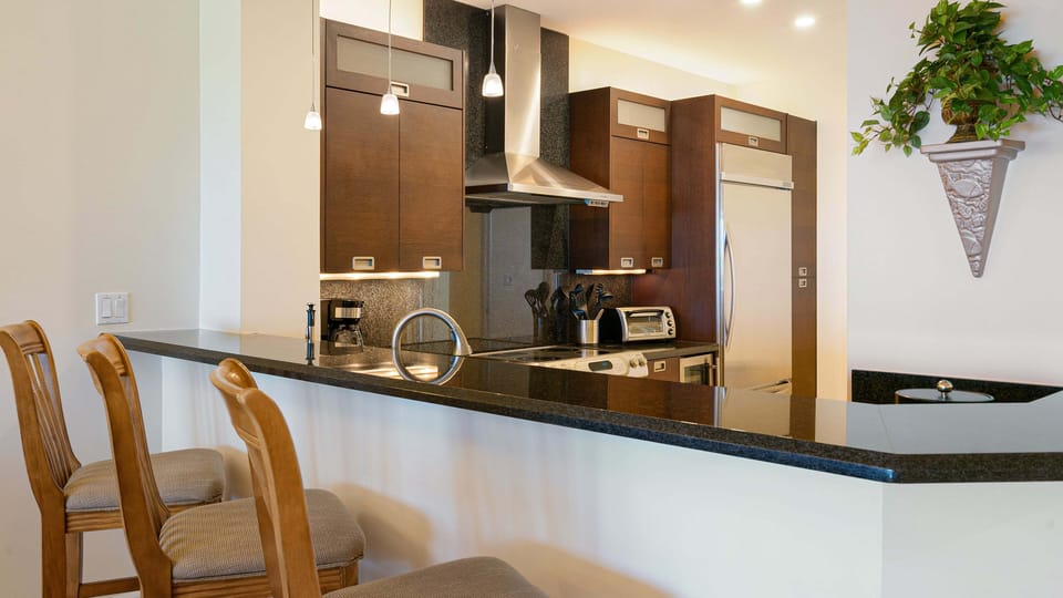 Breakfast Bar & Kitchen