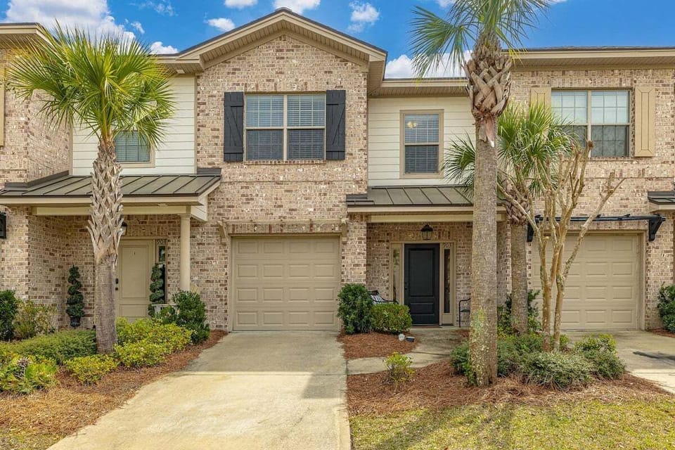 903 Reserve - Front Elevation