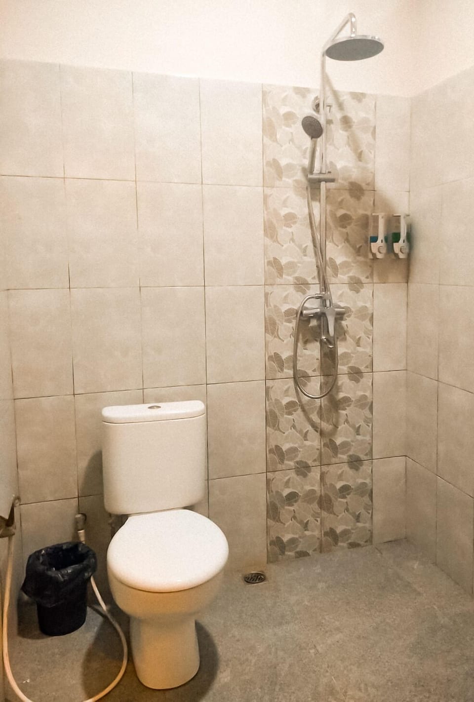 Deluxe Double or Twin Room | Bathroom | Shower, rainfall showerhead, free toiletries, bathrobes