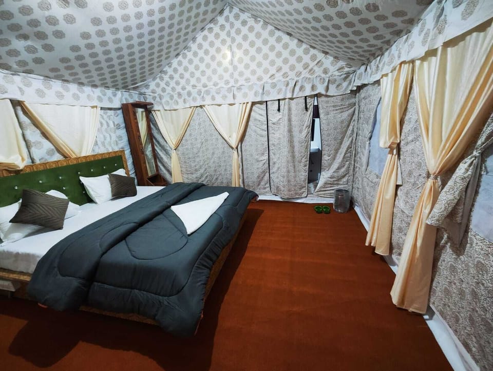Blackout drapes, bed sheets