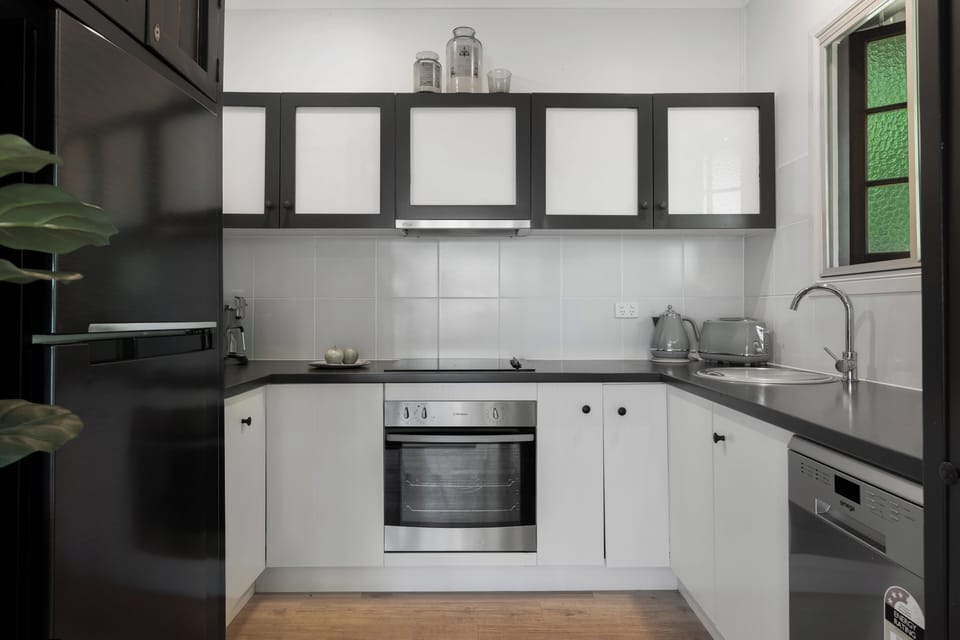 Treetops Cottage - kitchen
