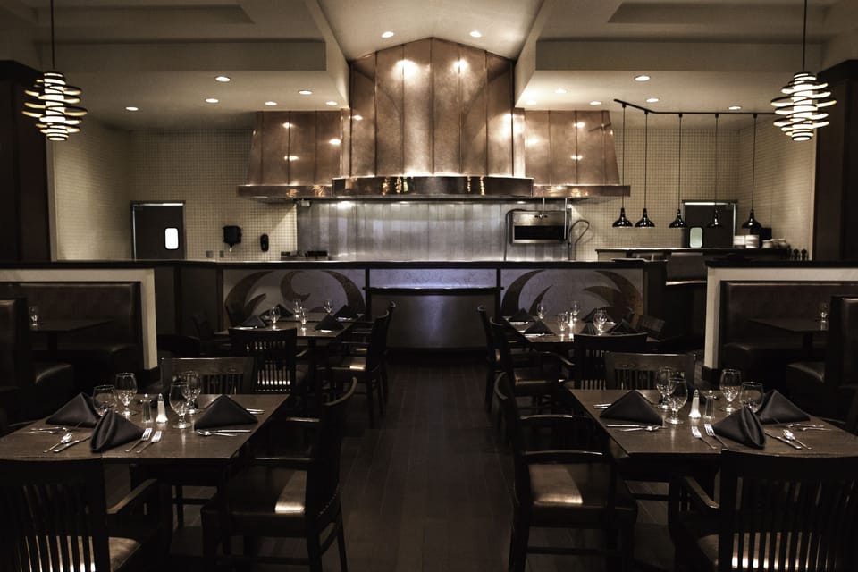 2 restaurants; breakfast, lunch, dinner, and brunch served