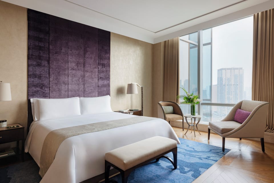 Suite, 1 King Bed, Non Smoking, Garden View | 1 bedroom, Egyptian cotton sheets, premium bedding, minibar