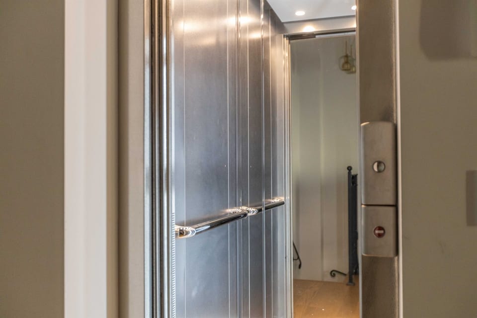 Elevator