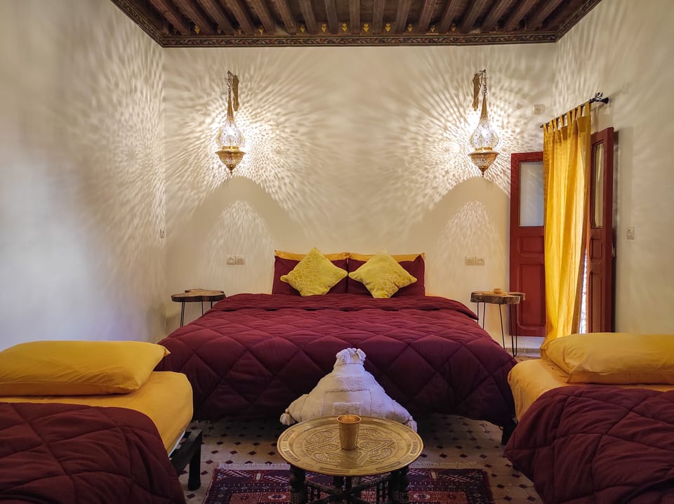 Premium bedding, WiFi (free)
