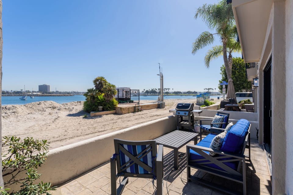 Bayfront patio w/ BBQ