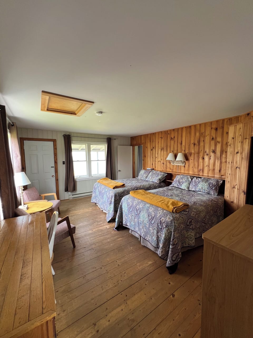 Family Cottage | Living area | Flat-screen TV