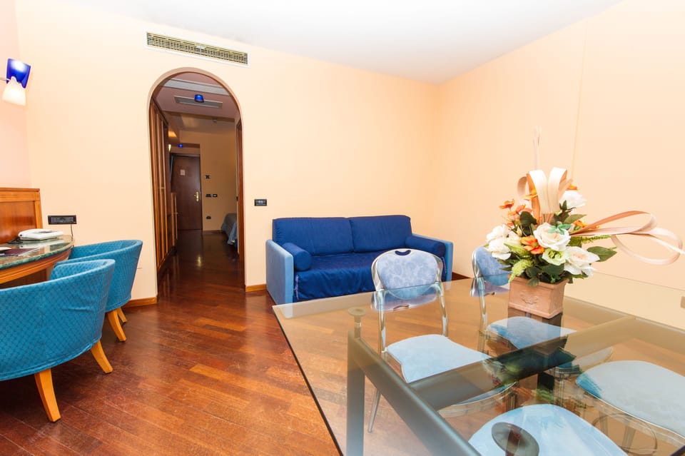 Junior Suite, Jetted Tub | Down comforters, minibar, in-room safe, desk