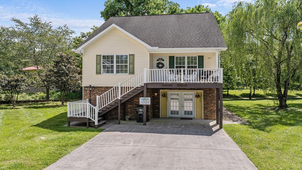Exterior Cottage View
