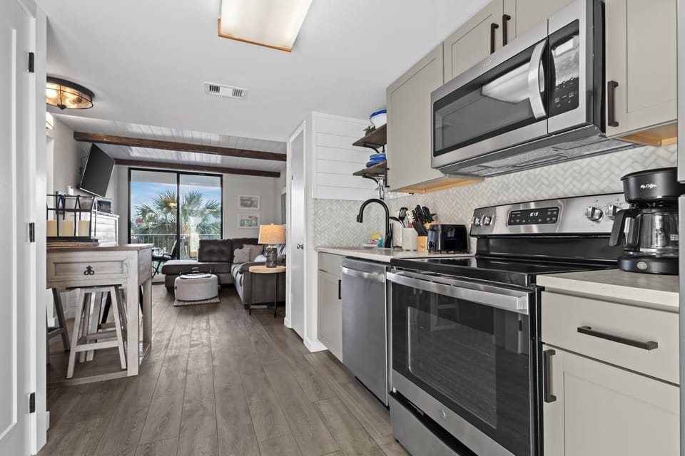 Gulf Shores Surf & Racquet 309A - Kitchen
