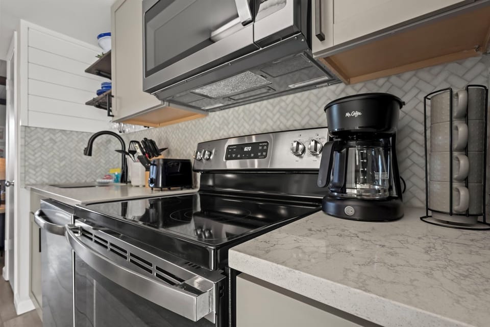 Gulf Shores Surf & Racquet 309A - Kitchen