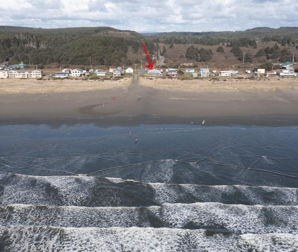 You cant be closer to the beach in Washington State!
