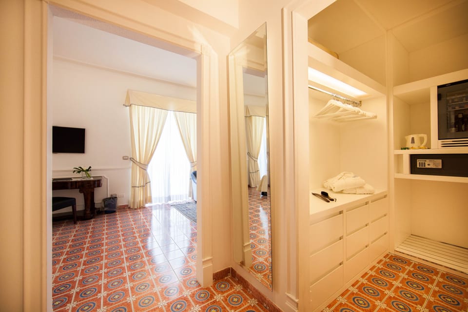 Junior Suite | Living area | LCD TV