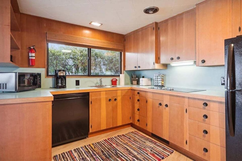 Kitchen at Pacific Knoll