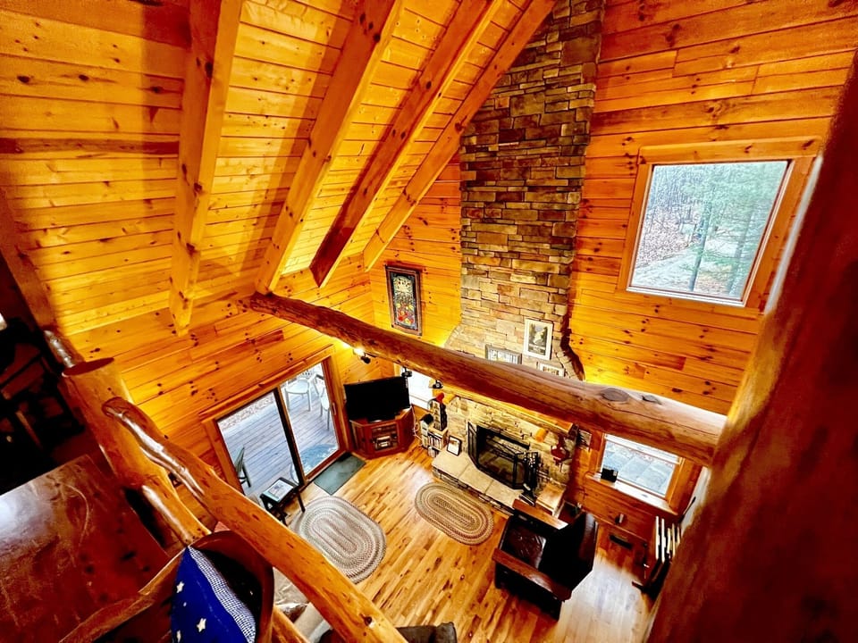 Living Room / Lounge