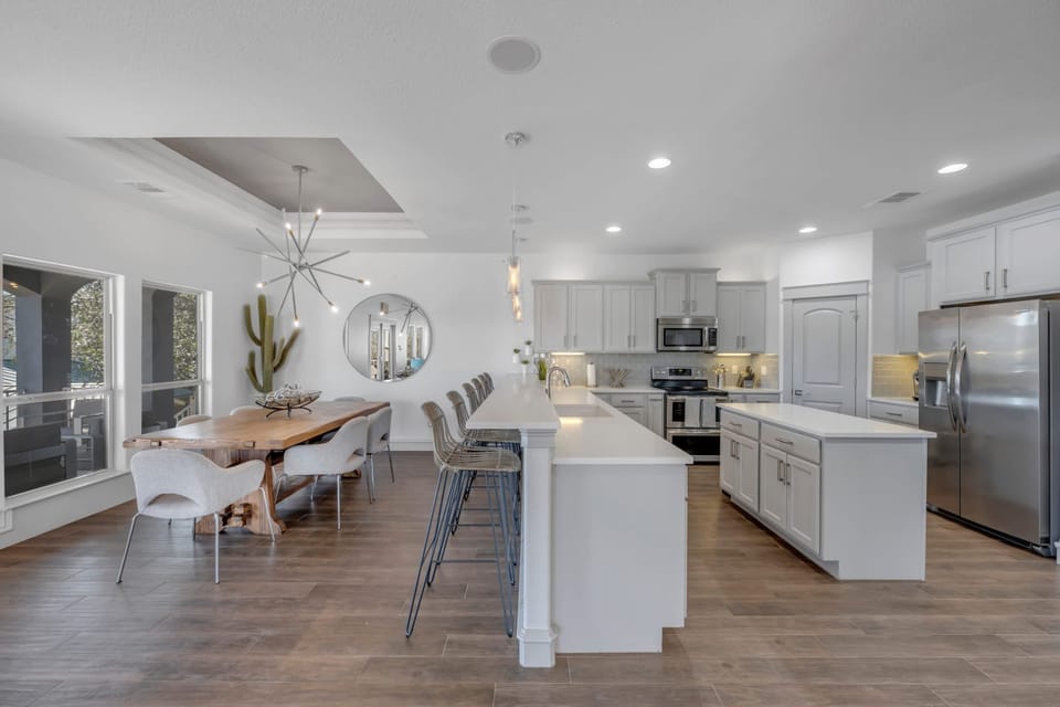 Open floor plan!