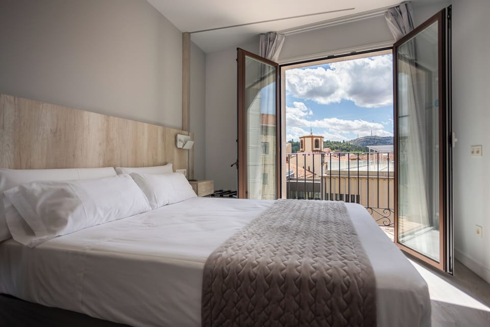 Standard Double Room, Balcony | Premium bedding, in-room safe, individually decorated