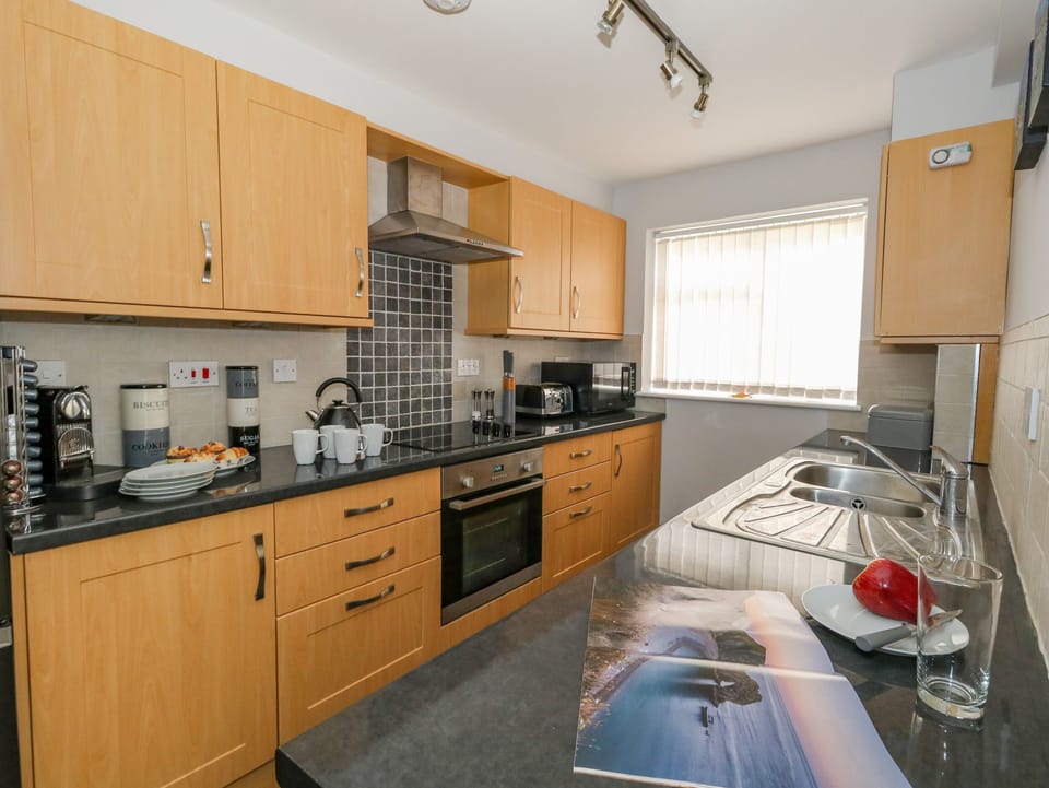 Fridge, dishwasher, electric kettle, toaster