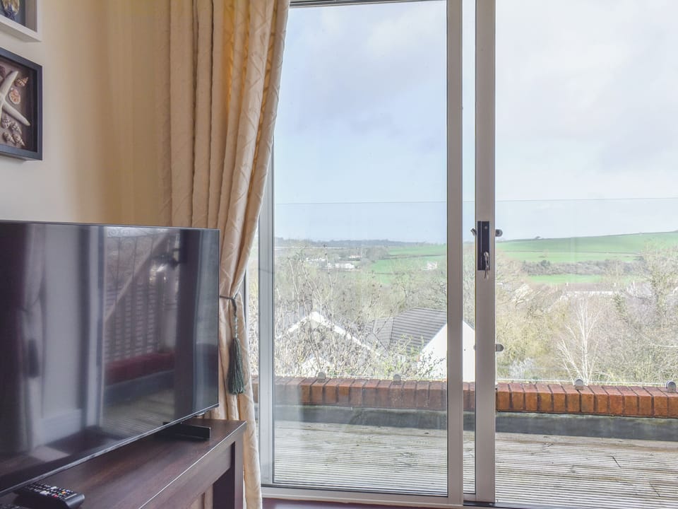 Living room | Llamedos, Bideford