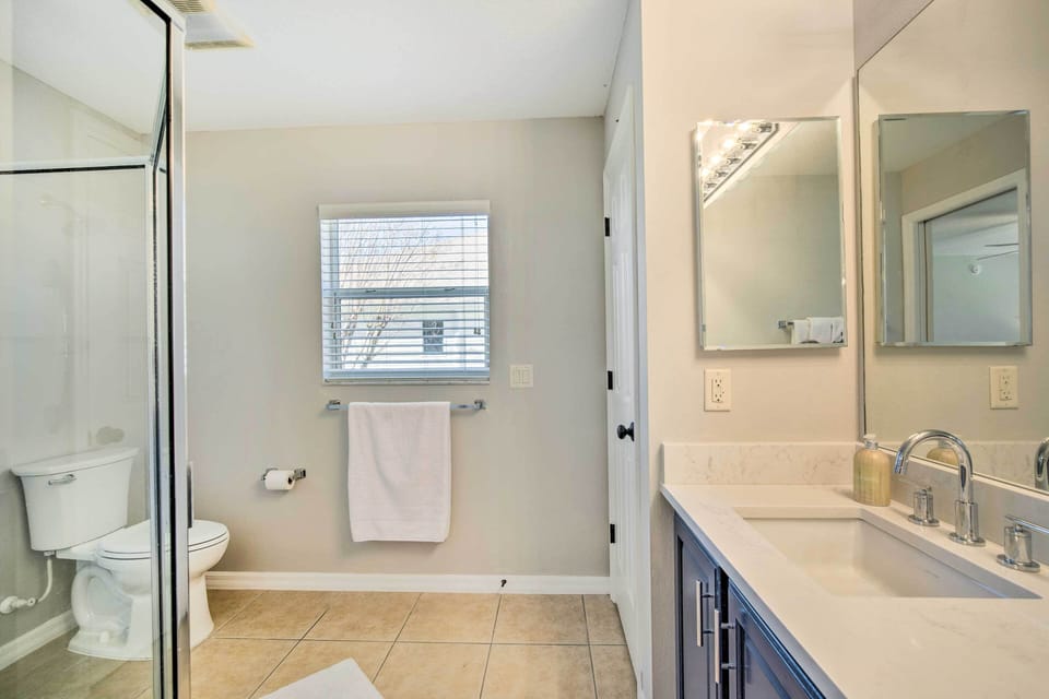 En-Suite Bathroom | Complimentary Toiletries