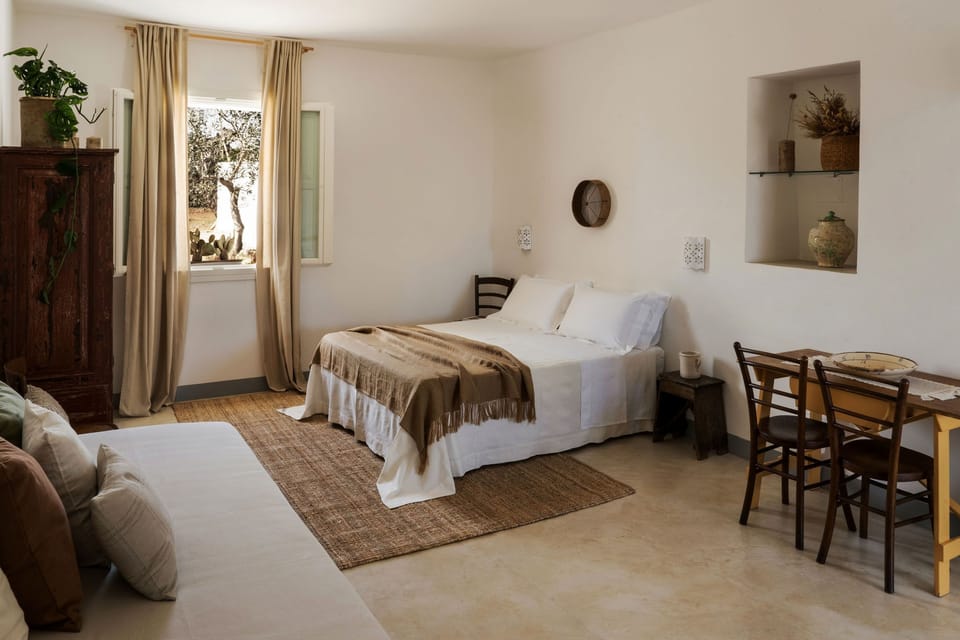 Deluxe Room, Garden View | Premium bedding, memory foam beds, free minibar, in-room safe