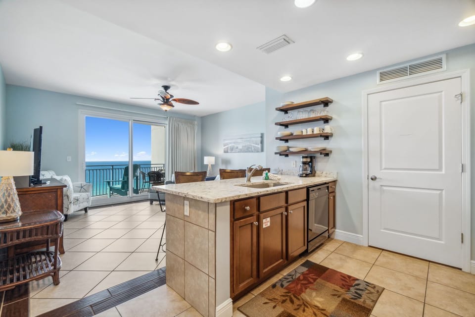 10-web-or-mls-16701-front-beach-rd-1205